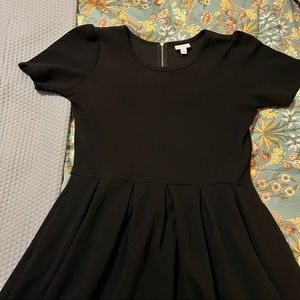 EUC LuLaRoe Solid Black Amelia Super Stretchy Super Comfy XL Pockets Flattering!